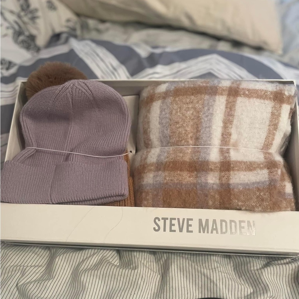 Steve Madden Hats and scarf